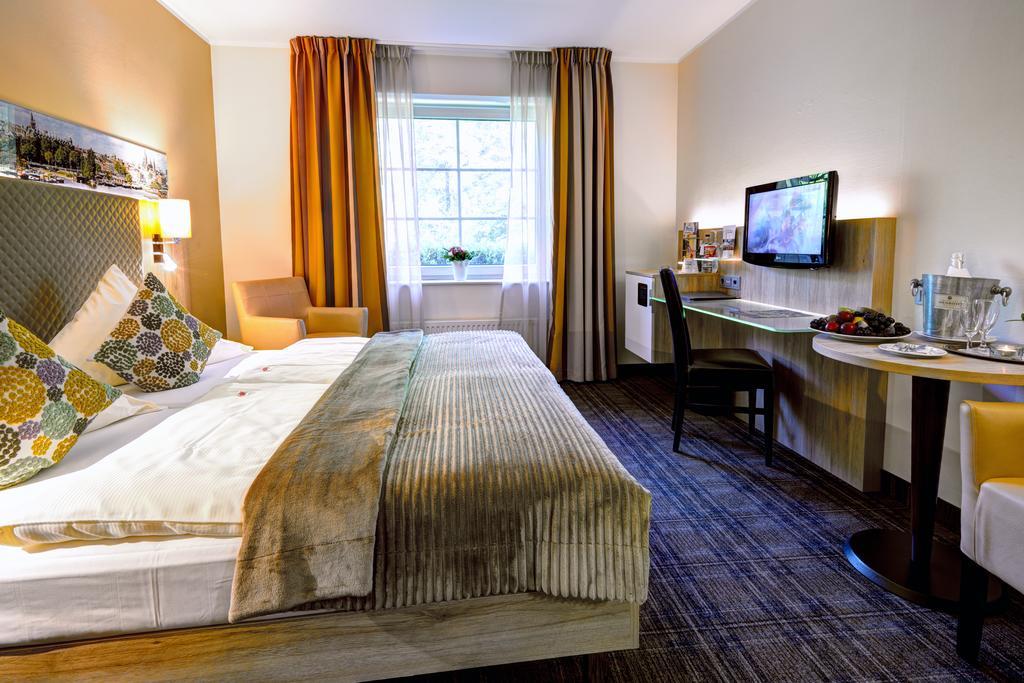 Nordwest-Hotel Amsterdam バート・ツヴィッシェンアーン エクステリア 写真